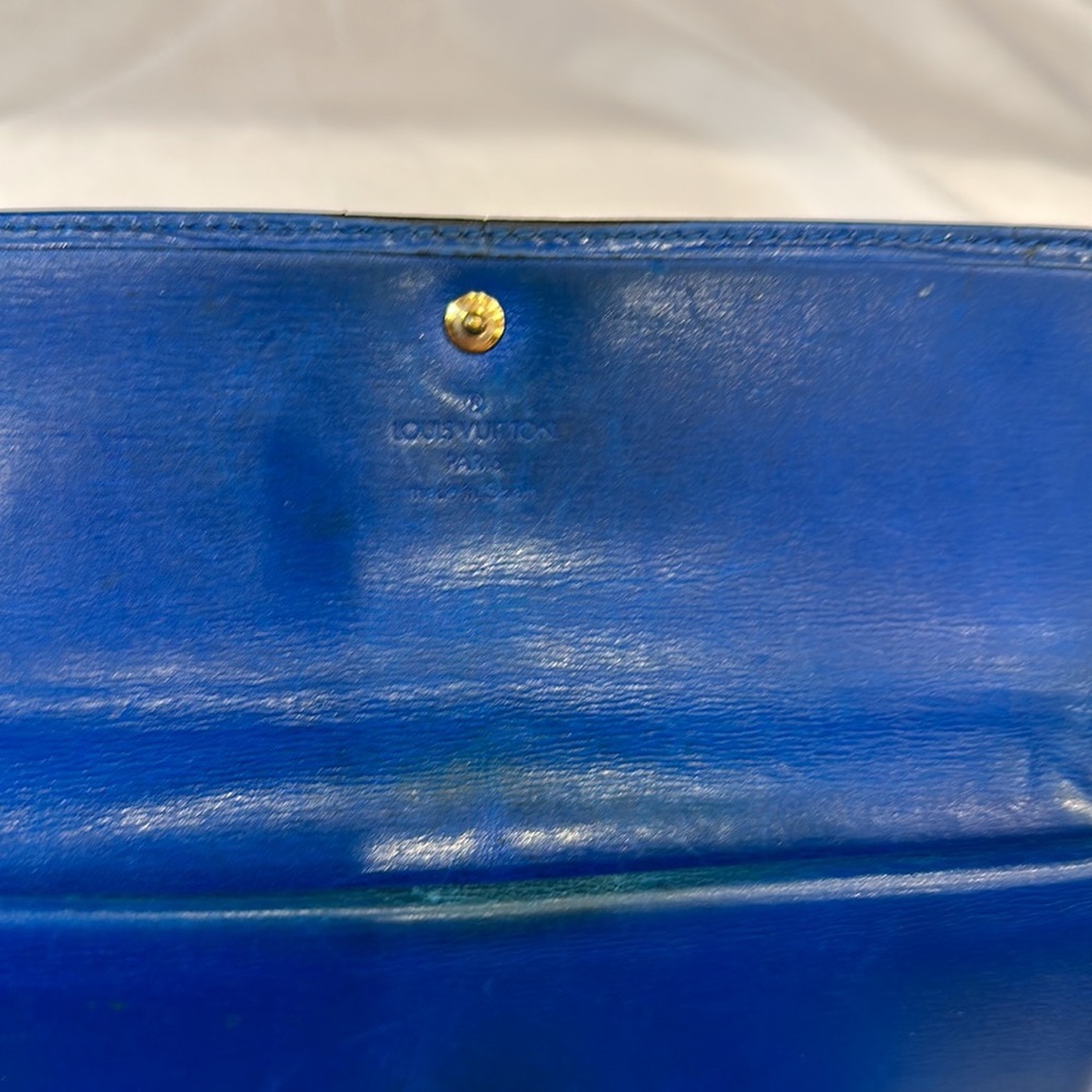 Louis Vuitton was blue Epi wallet fixer upper as is now it’s black,I repainted - Picture 11 of 16